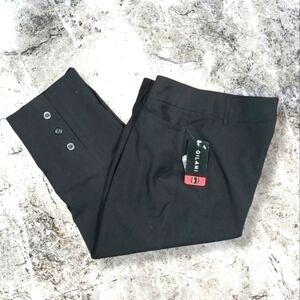 Gilani Dress 3 Button Cuff Hi-Rise Capris